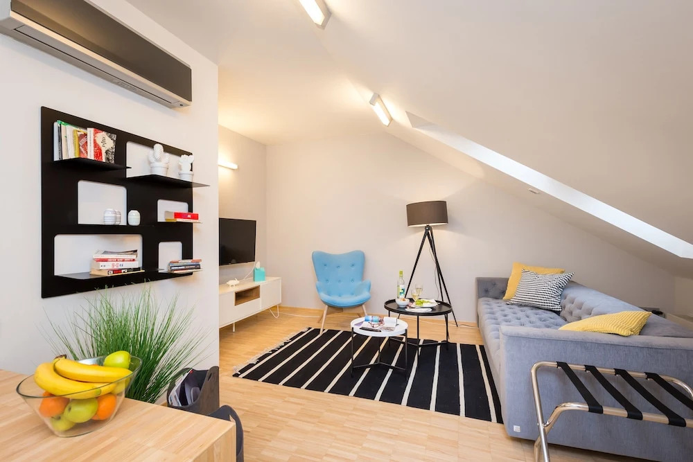 EMPIRENT Apartments City Center