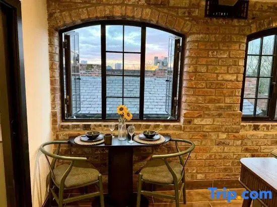 Unique Japandi Loft in Jewellery Quarter Bham
