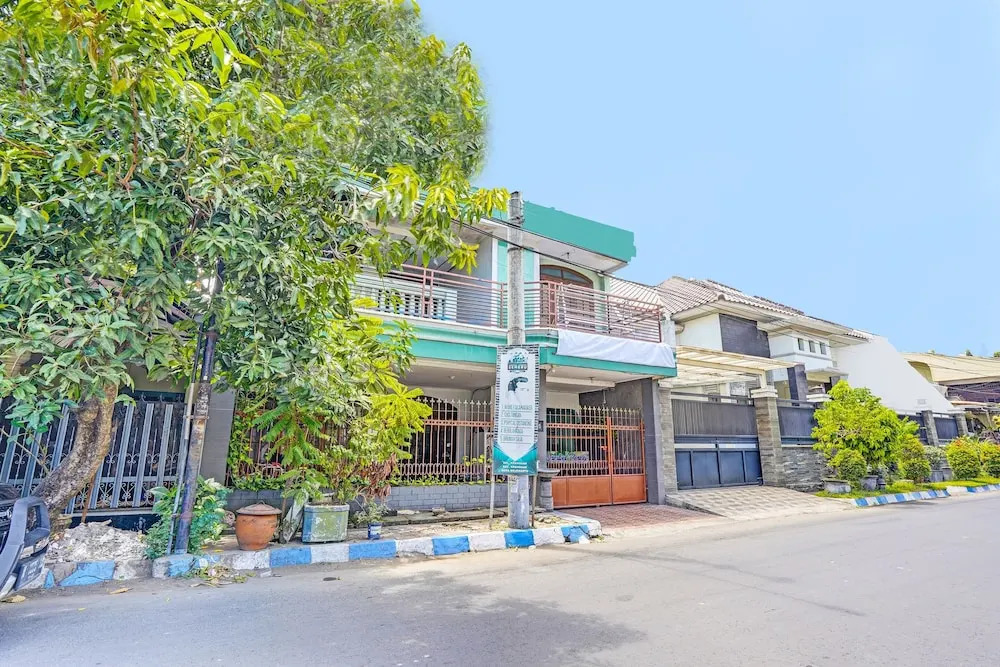 SPOT ON 91716 Kost Yy Syariah