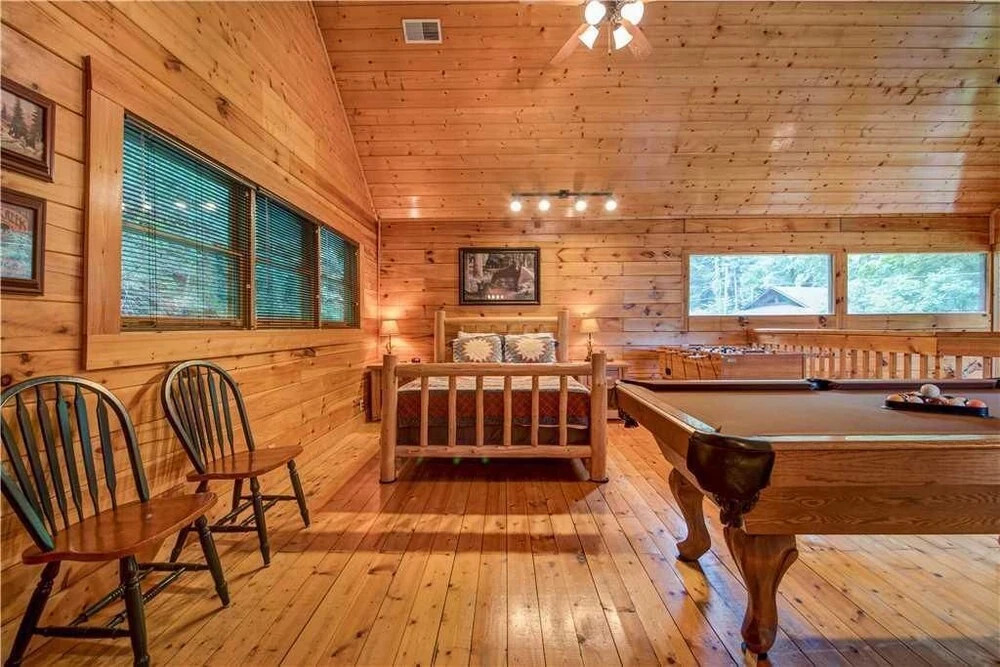 Fountain of Youth 2 Bedroom with Creek View