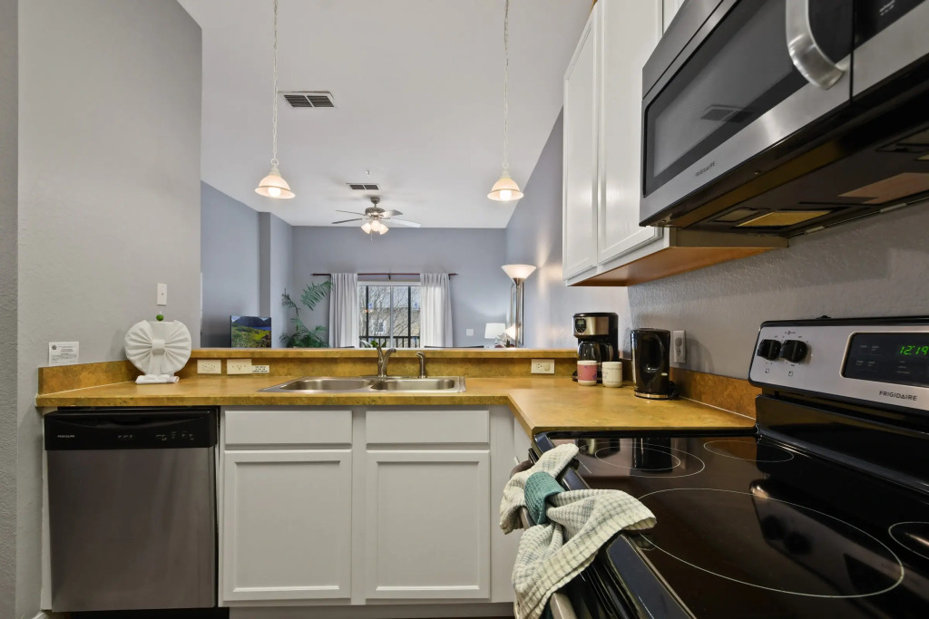 Bahama Bay- 3 bedroom Condo, 2 king beds sleeps 6, Davenport, US