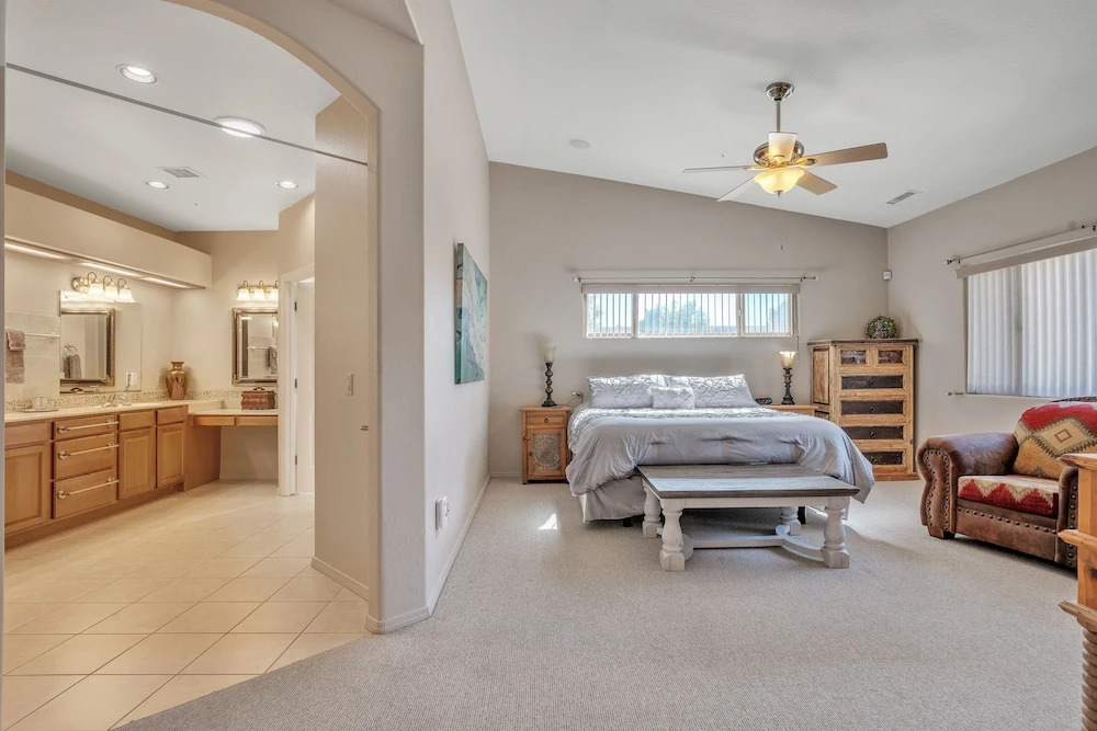 Luxury Home Near Golf Course, Airport, Embry Riddle-Hole in One!