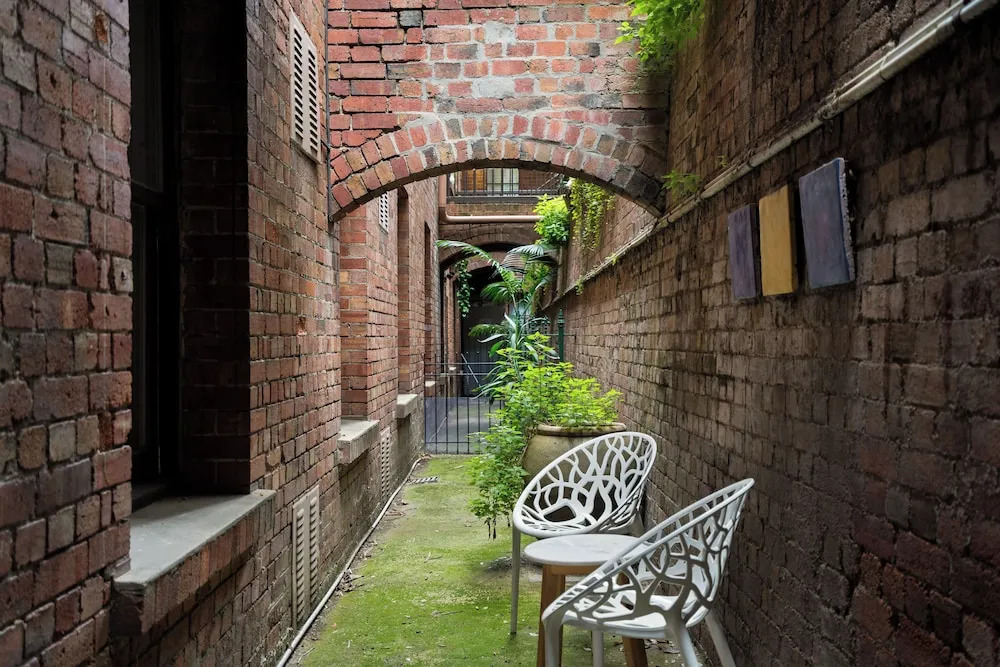 Gordon House Apartments