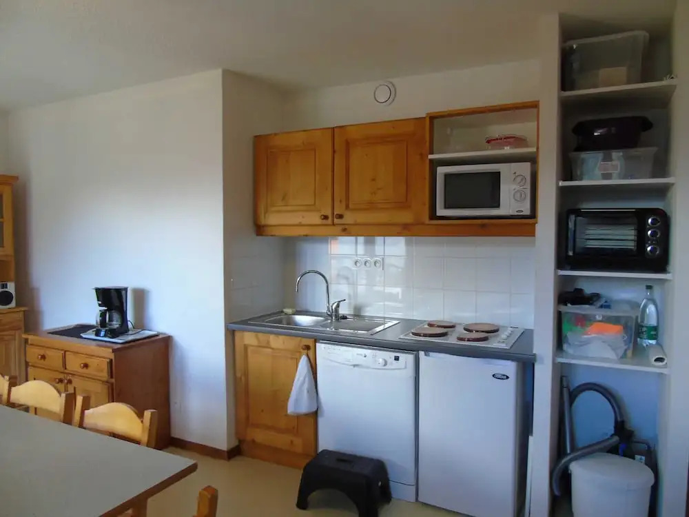 Lou Services Apartment I23 LSI 001