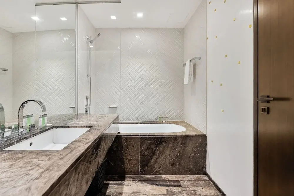 High End Luxury Stay with Full Palm Jumeirah View