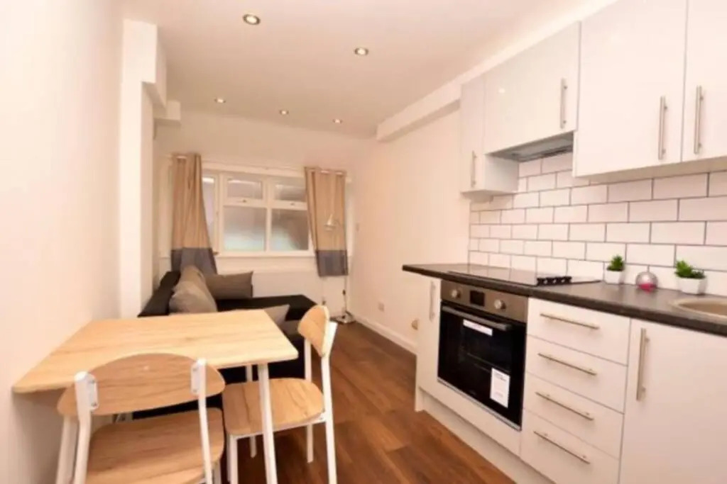 Small Cosy Studio In Plaistow. East London