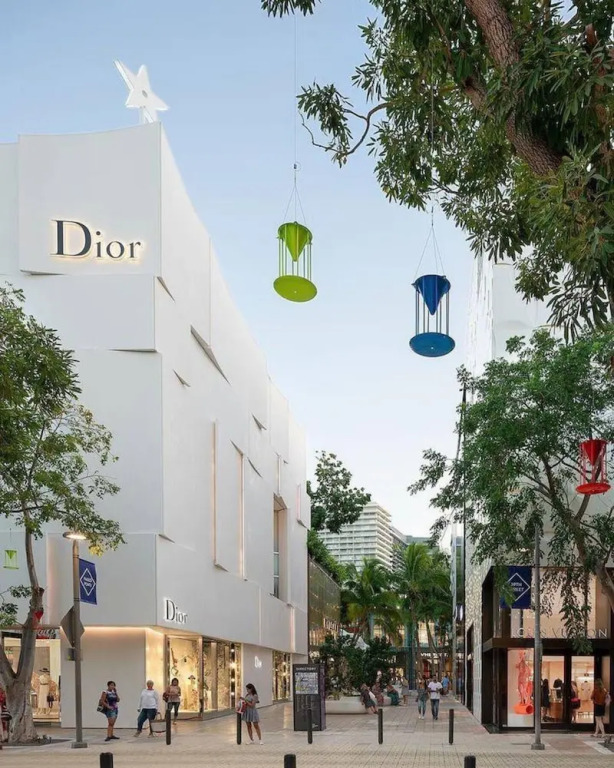 Stanza Design District Parking Laundry