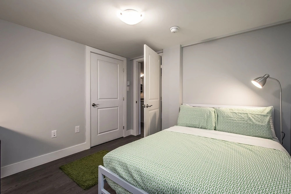 Spacious DAL & Downtown Apartments