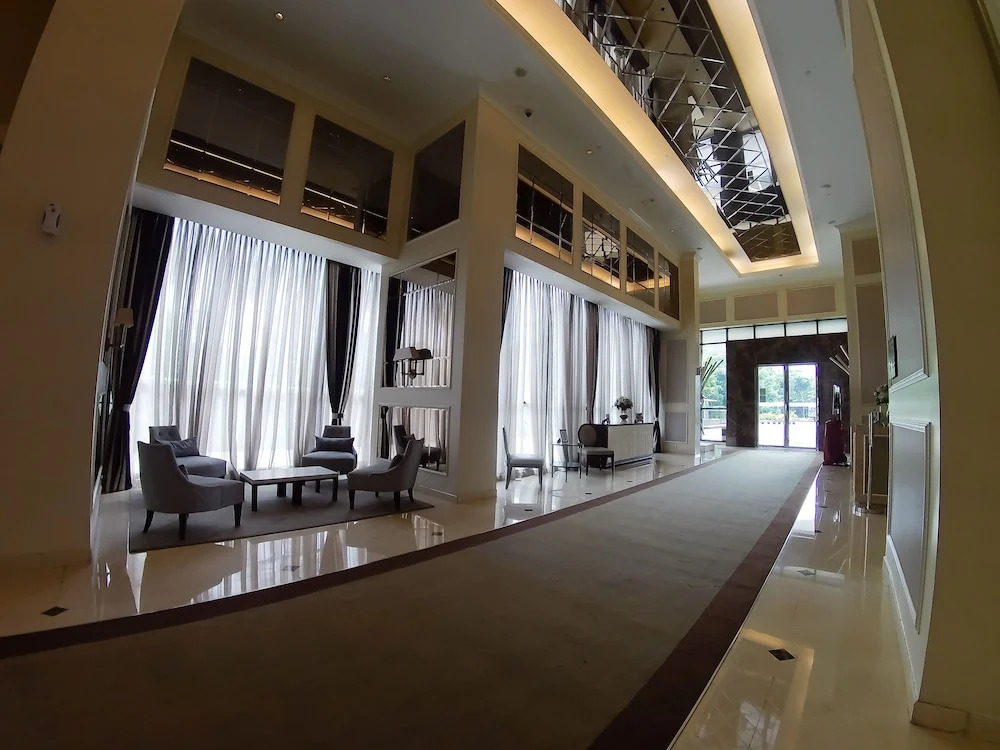 Apatel St Moritz Presidential Lt39