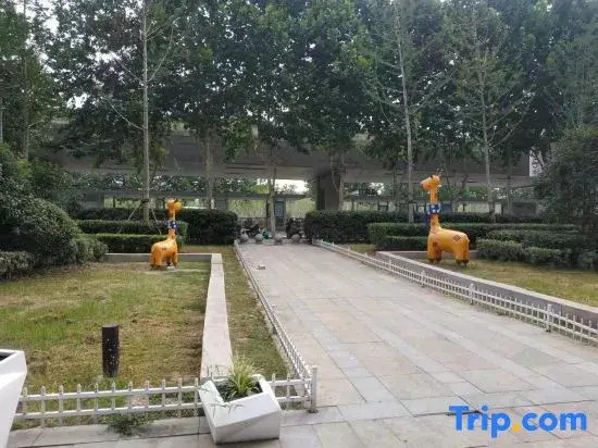 Planton Apartment (Hefei South Railway Station Greenland Center Branch)