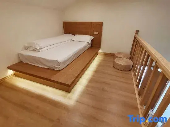 Shiwei Hostel
