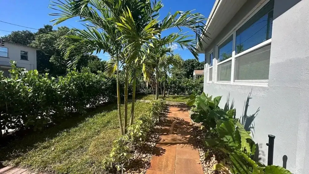 Sun-kissed Retreat: Poolside And Beach Nearby! 4 Bedroom Home by RedAwning