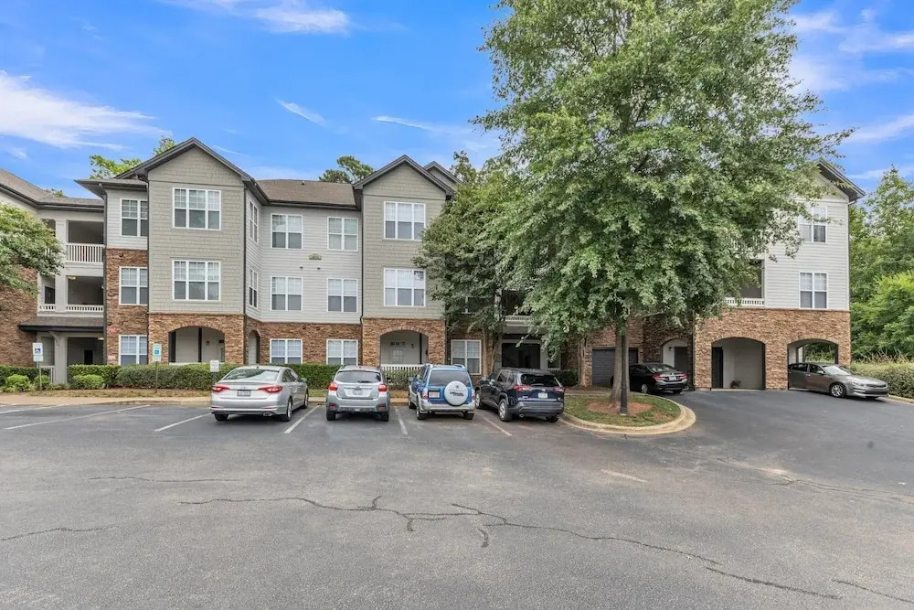 Upscale 2BR Suite Mins Downtown Raleigh