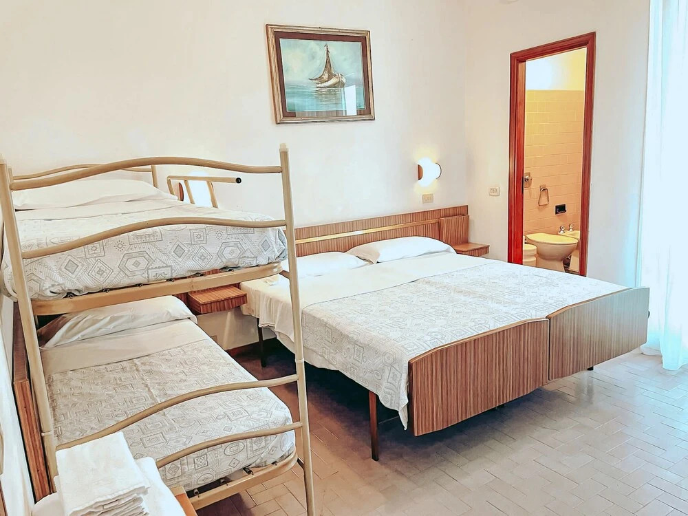 Hotel Sara - 4 Guests Room - n 1