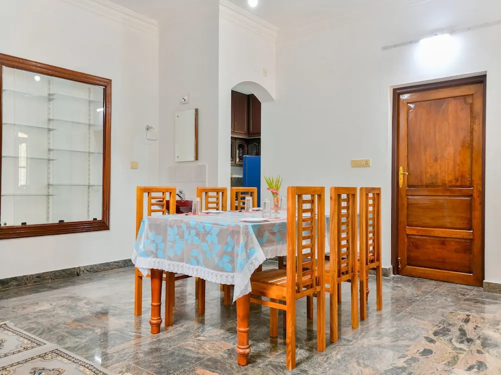 OYO 17351 Home Hill View 3BHK Chembothara