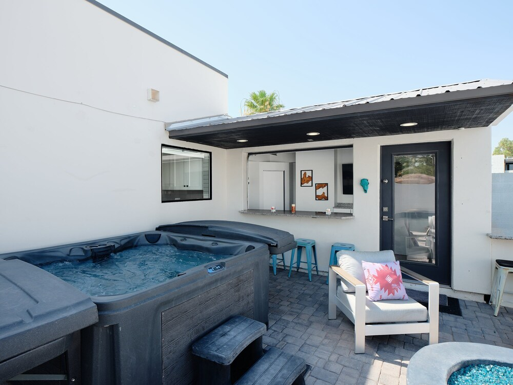 Sunset - Private Pool & Spa - Walk to Old Town