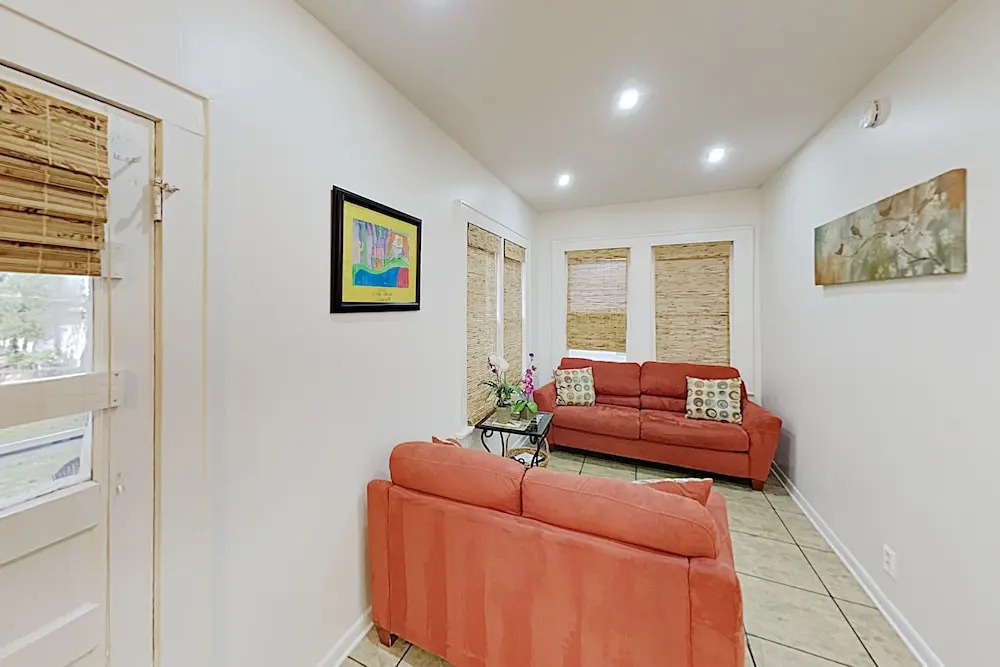 2BR Casa Travis Heights by RedAwning