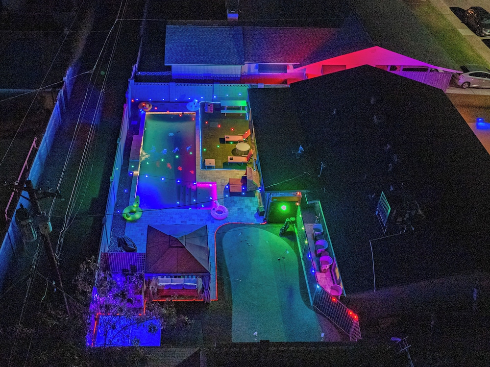 Poolside Nights & Neon Vibes! Scottsdale Escape