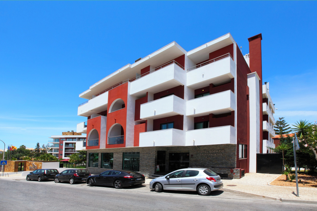 Topazio Vibe Beach Hotel & Apartments