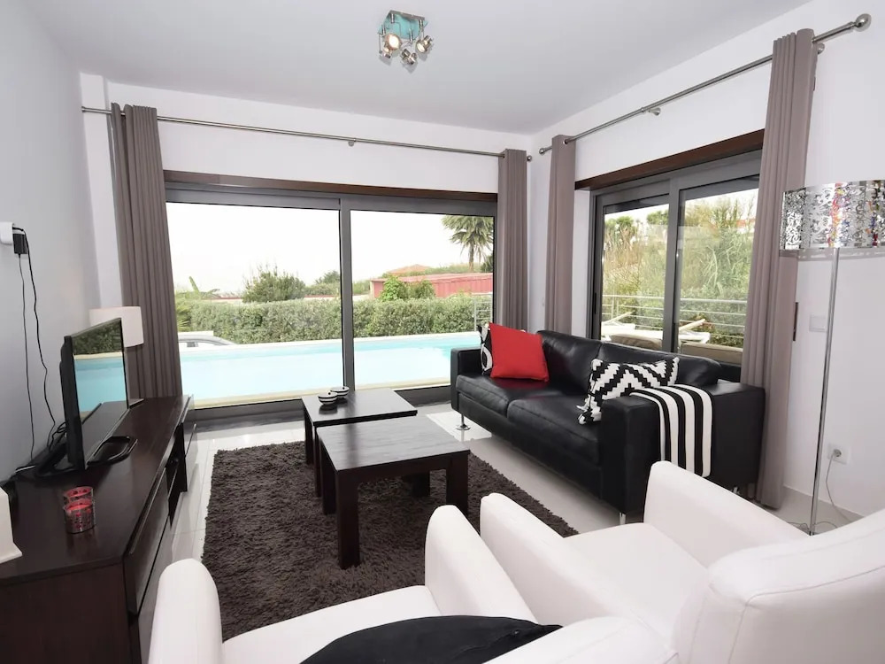 Modern Villa with Private Pool Just 400m From the Sea