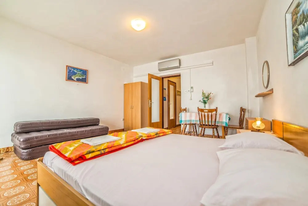 Apartments Lukin / Studio 4/2