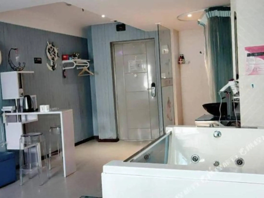Beiai Hotel (Chongqing Daping Longhu Times Tianjie)