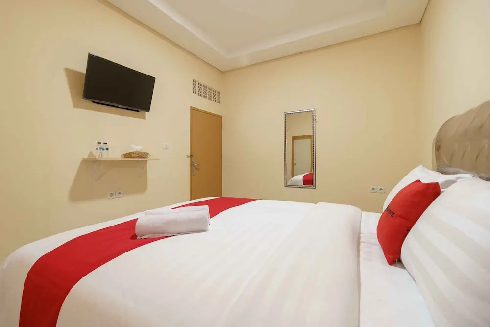 Reddoorz Syariah Near Plaza Andalas Padang