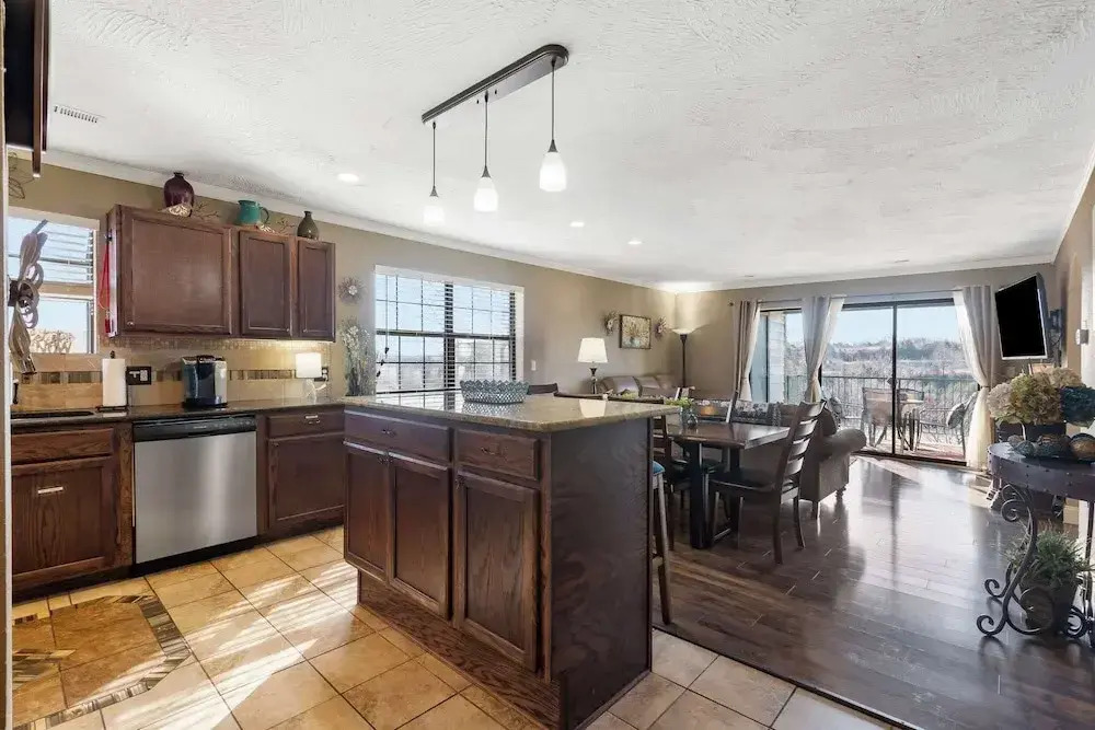 New Listing Twedt's Retreat - Balcony Views