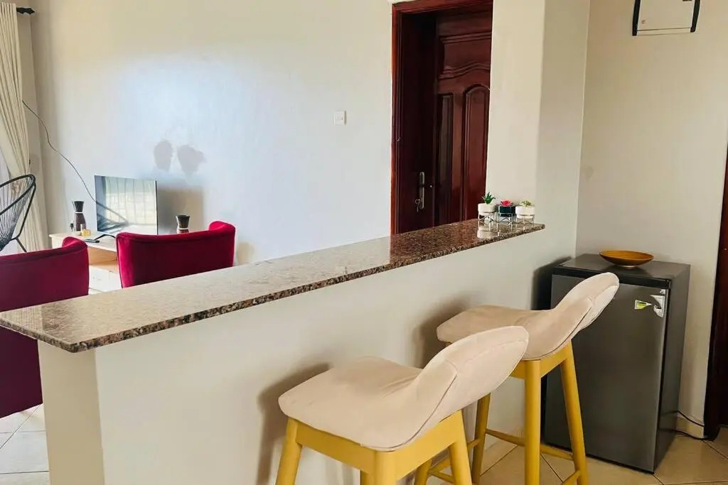 Relaxing 2-Bedroom apartment with parking space.