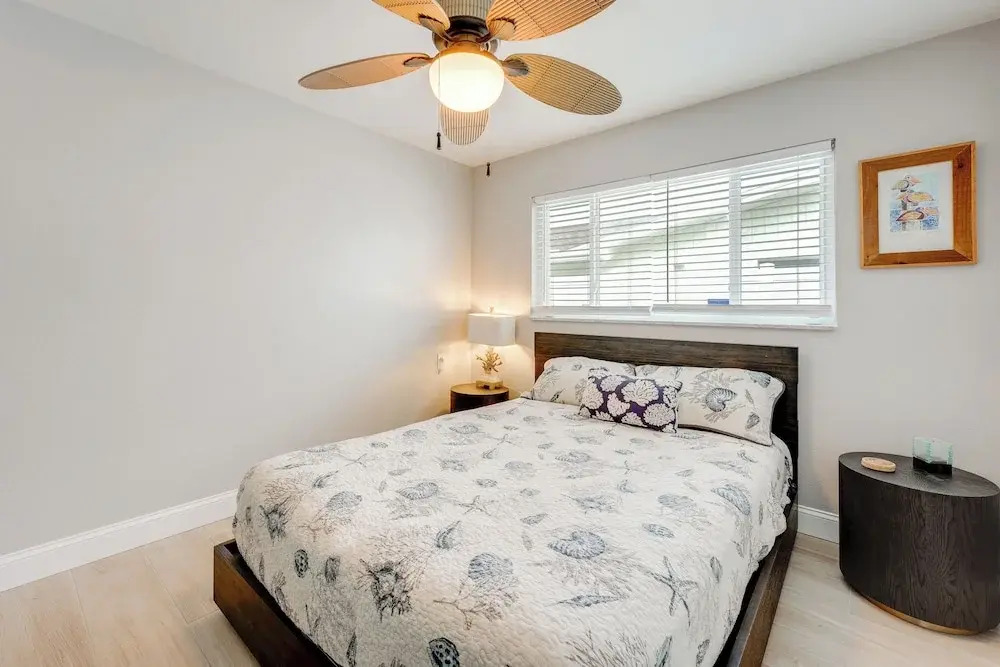 Walkable Waterfront Paradise: Home in Clearwater!