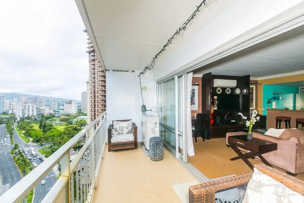 Spacious One Bedroom Harbor View Condos at Ilikai Marina With Private Balcony