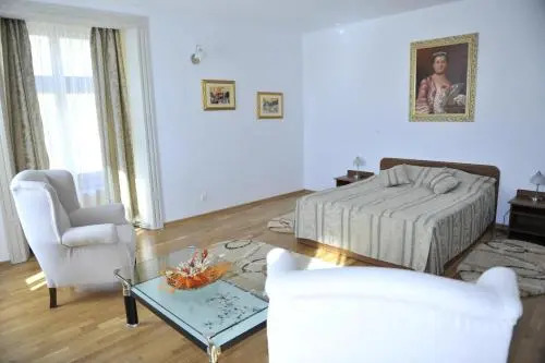 Mozart & Bach Historic Apartment