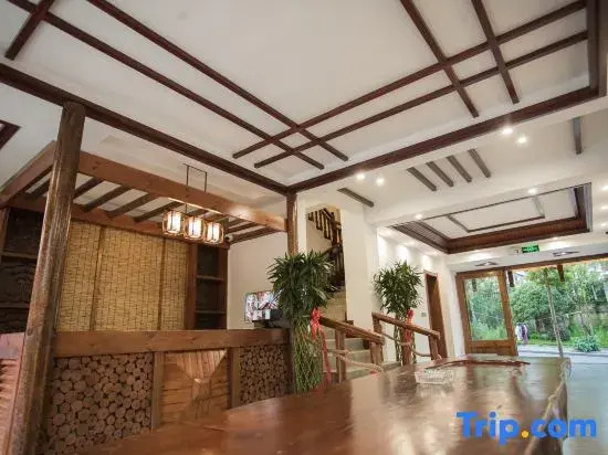 Yiyun Mountain Residence, Karst Mountain Scenery, Bouyei Style, Parent-Child Holiday Accommodation