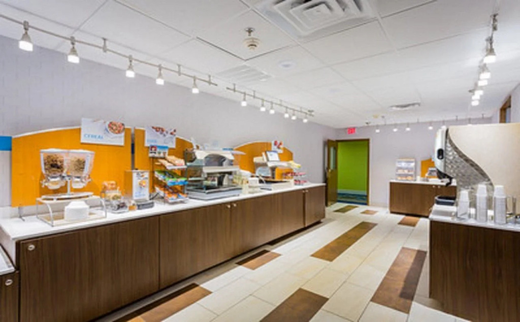 Holiday Inn Express Hotel & Suites Reading by IHG