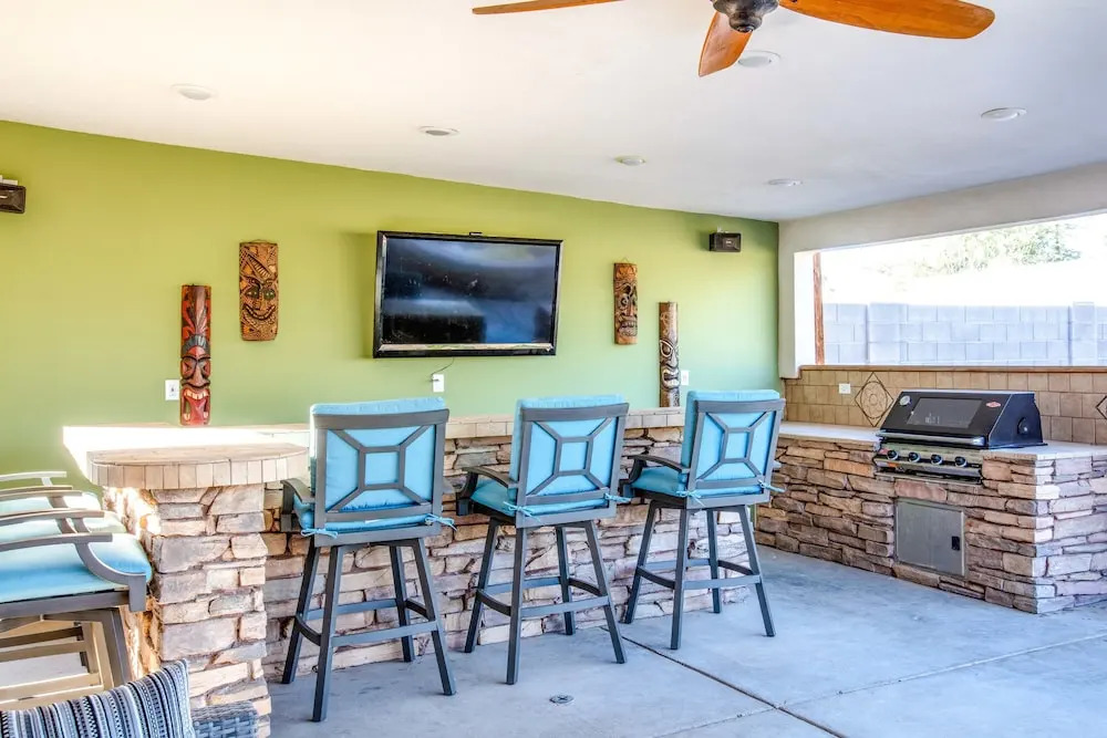 8140 E Pine - 6 Br Home