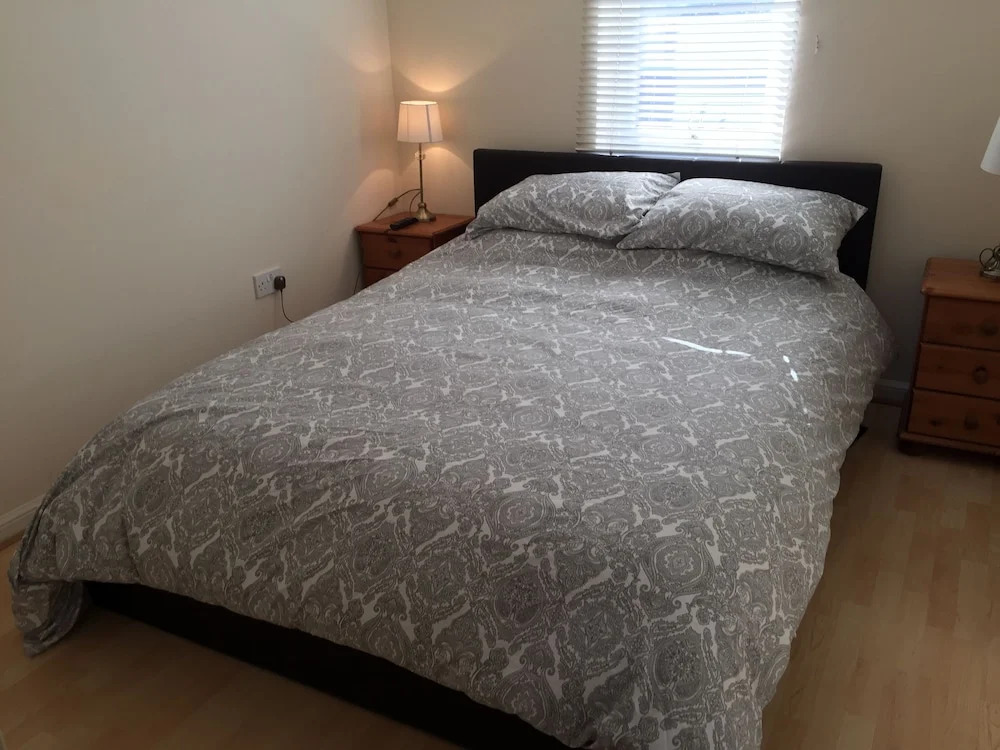 4 Varis Apartments