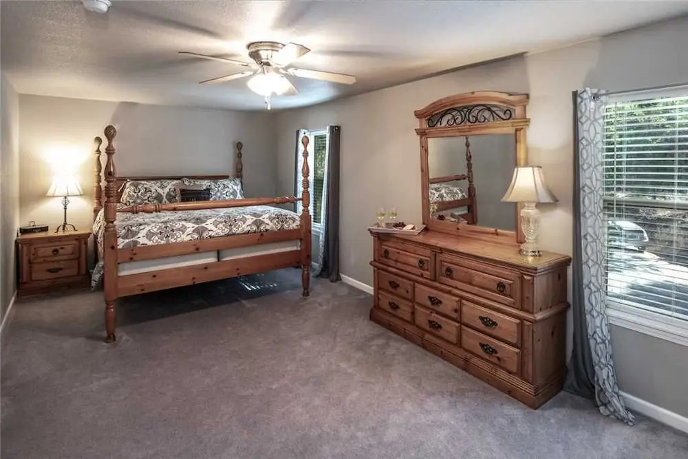 Lassie's Lodge - Three Bedroom Cabin