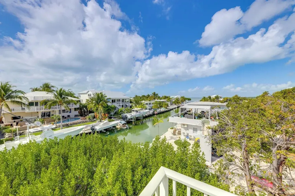 Spacious Canal-front Home: Florida Keys Gem