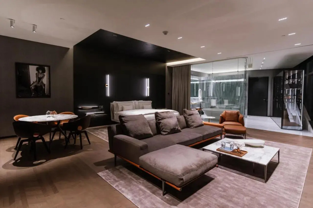 Alexander, Member of The Leading Hotels of the World