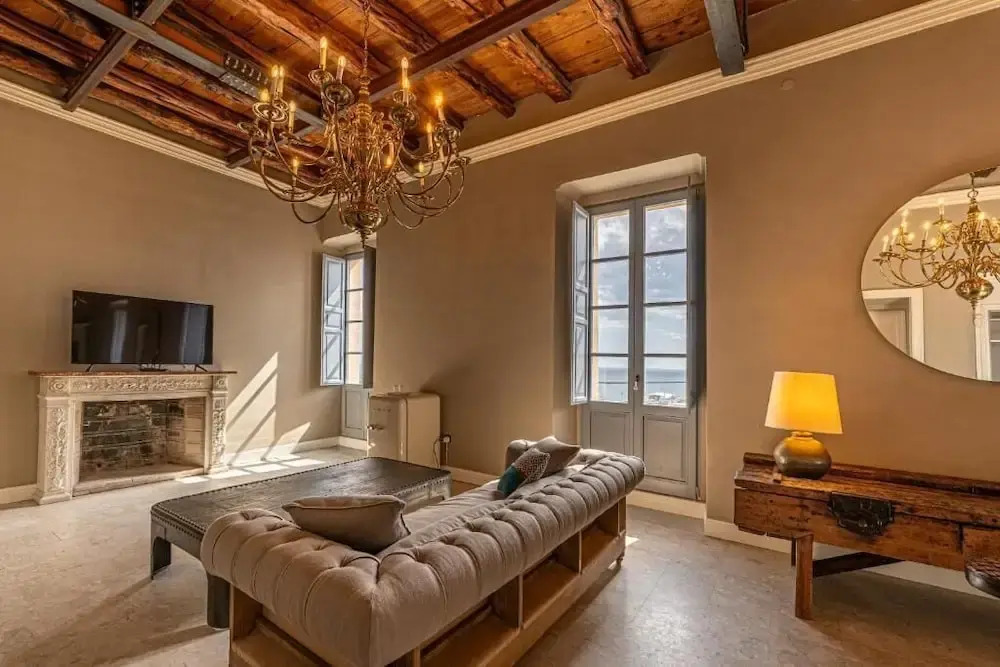 Saint Amand by Palazzo Boyl