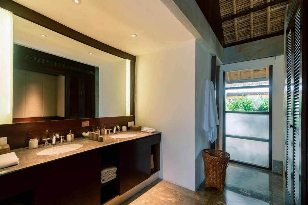 REVĪVŌ Wellness Resort Nusa Dua Bali