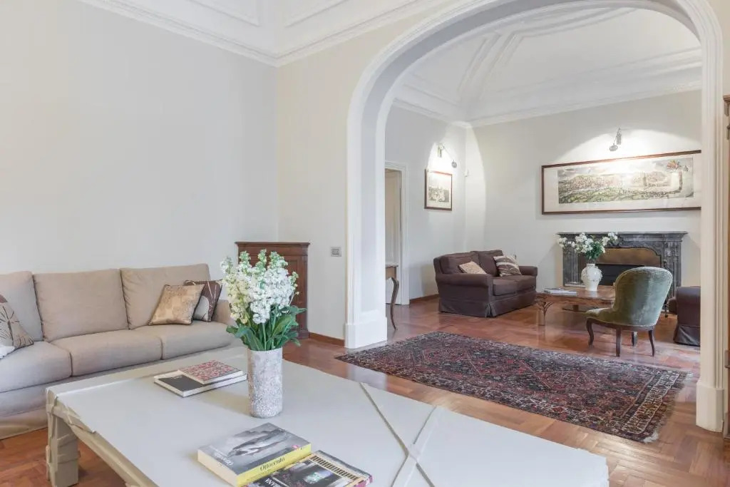 Amazing 4 bedrooms apartment with garden