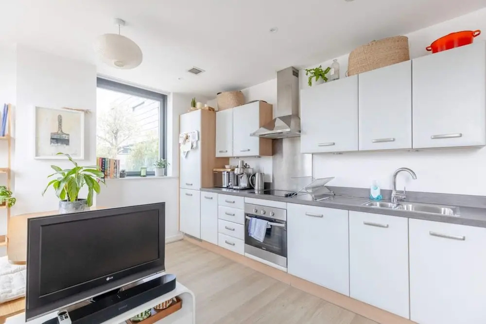 Funky 1BD High-rise Flat W/city Views, Angel!