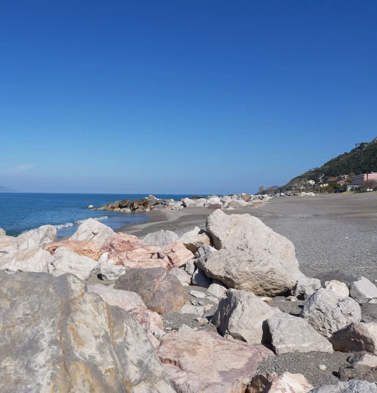 Living Piraino case vacanze