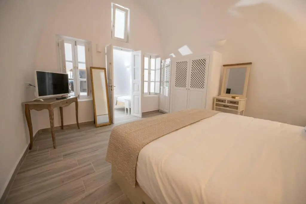 Vivid Caves 2 Bedroom Cavehouse
