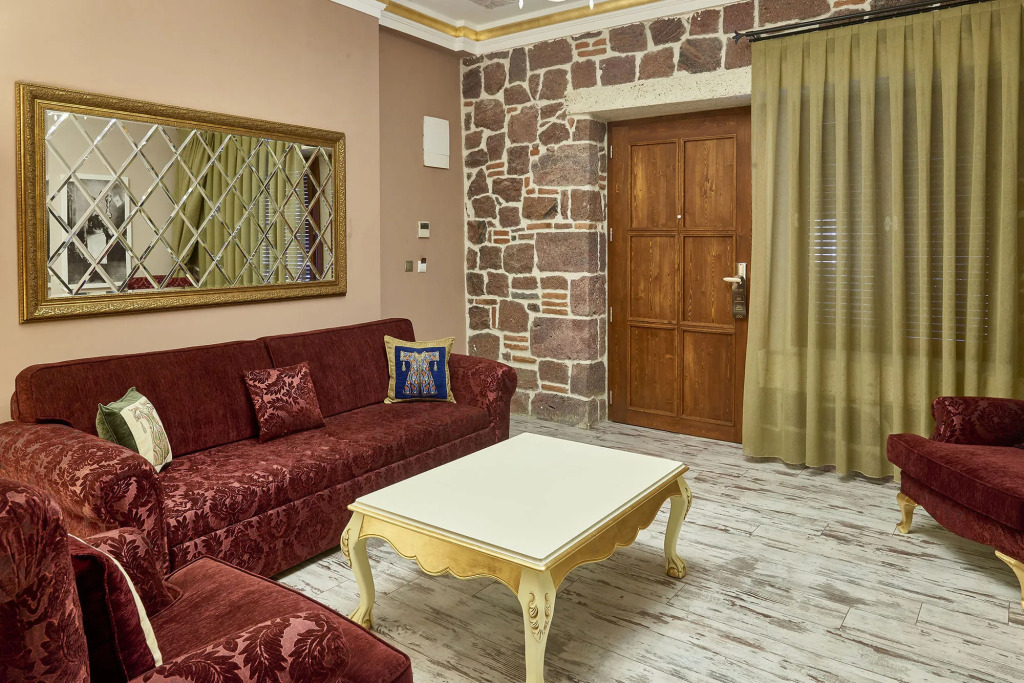 LAgora Old Town Hotel & Bazaar