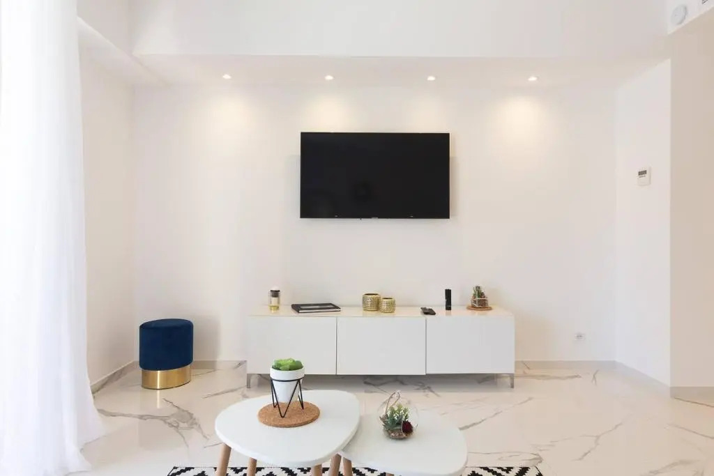 Brand new 2 bedrooms next to Croisette !