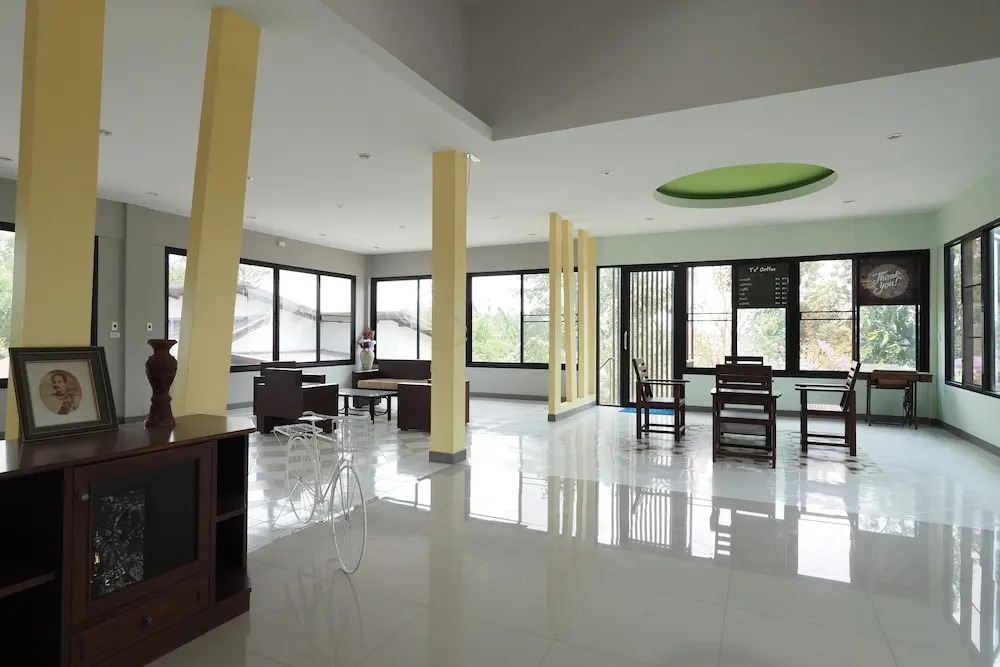 OYO 733 T Resort