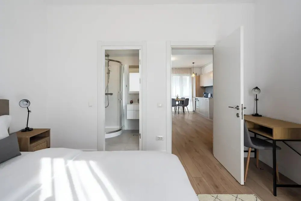 Uphome Suites