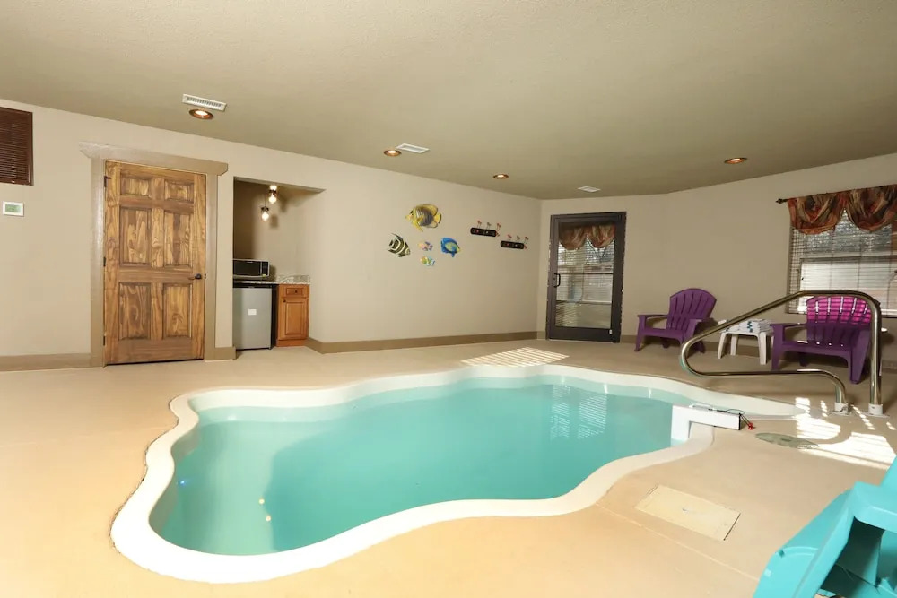 Hilltop Haven - Four Bedroom Chalet